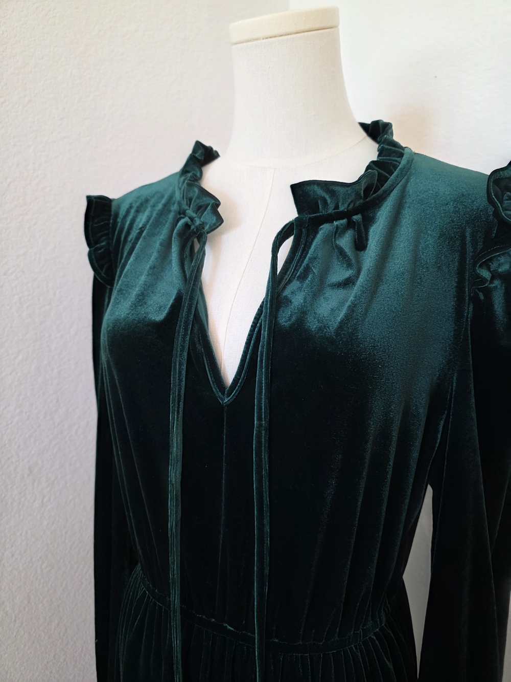 Baltic Born Emerald Green Velvet Long Sleeve Midi Dress - Picture 4 of 7